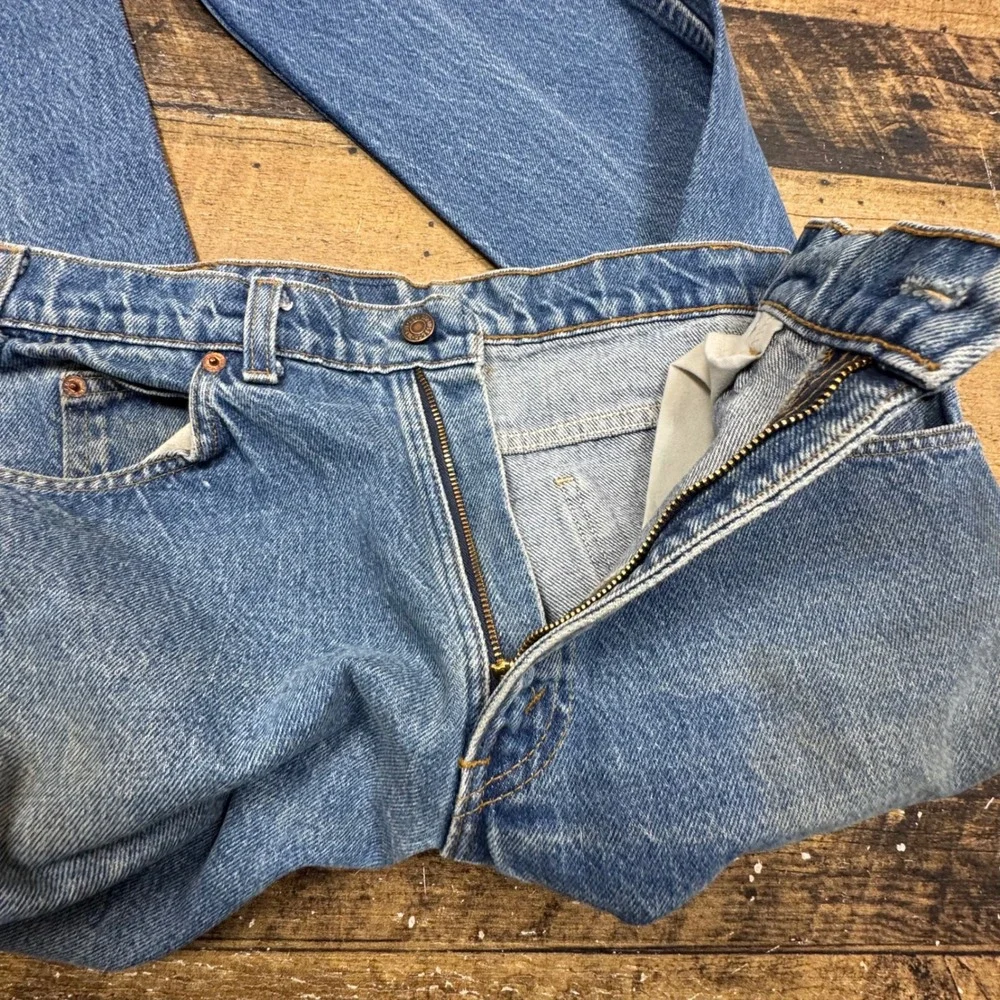 vintage Levi's 505 Men's Blue Denim Jeans Regular Fit‎ Straight Leg Size 34x32